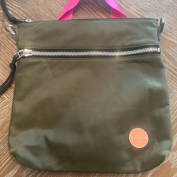 Shorty Love Olive Crossbody Bag with Pink Trim and matching wallet - Picture 2 of 16